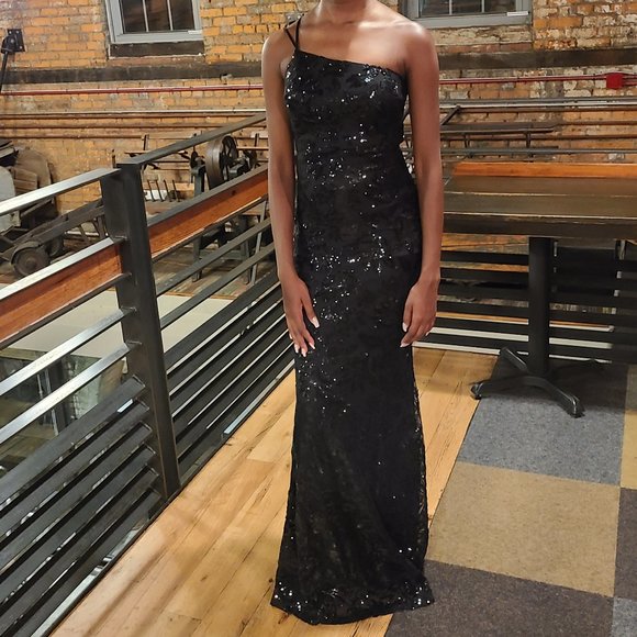 Windsor Dresses & Skirts - Windsor Long Formal Black Sequin One-Shoulder Womens Dress Size Small